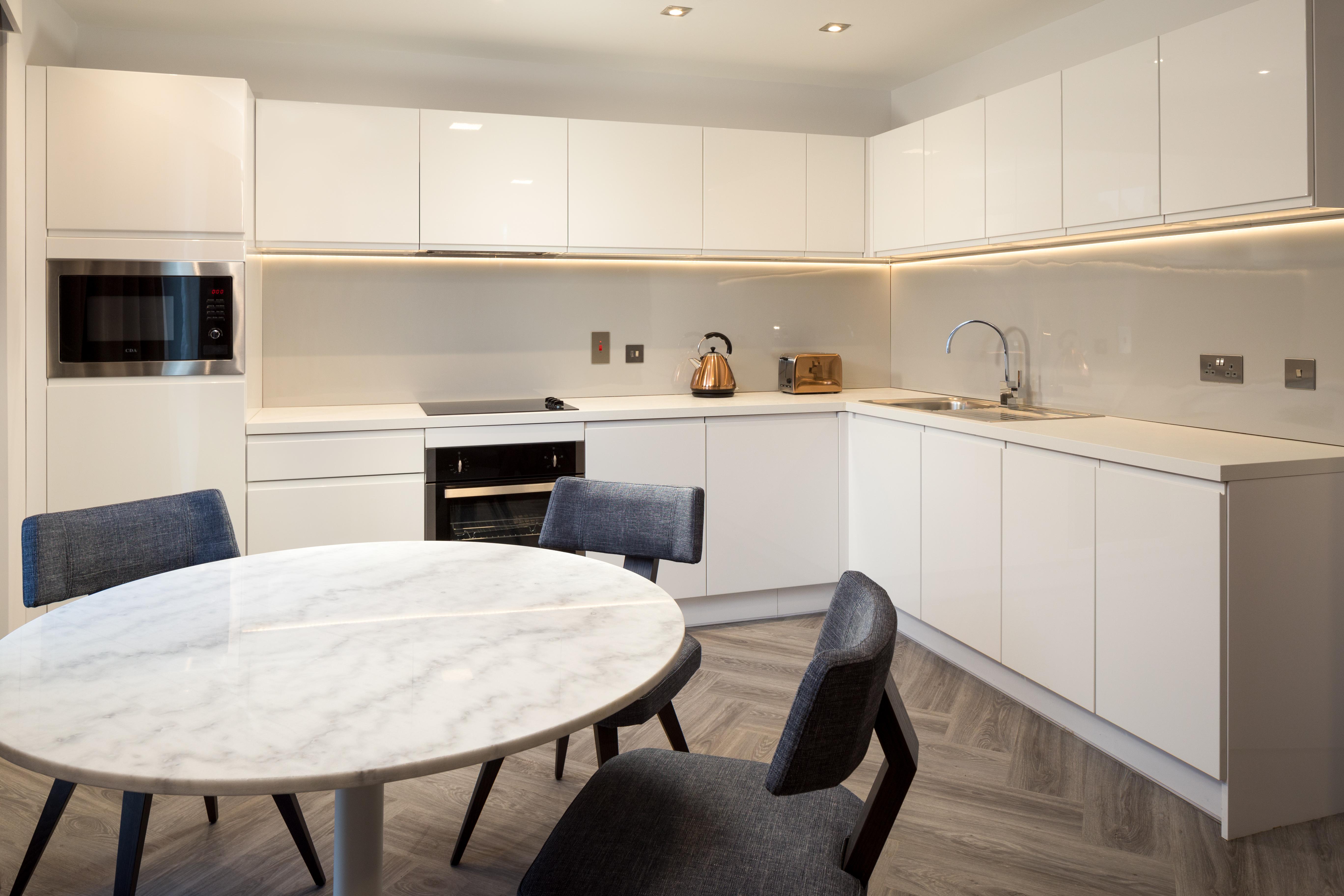 Roomzzz Stratford 4* Londra